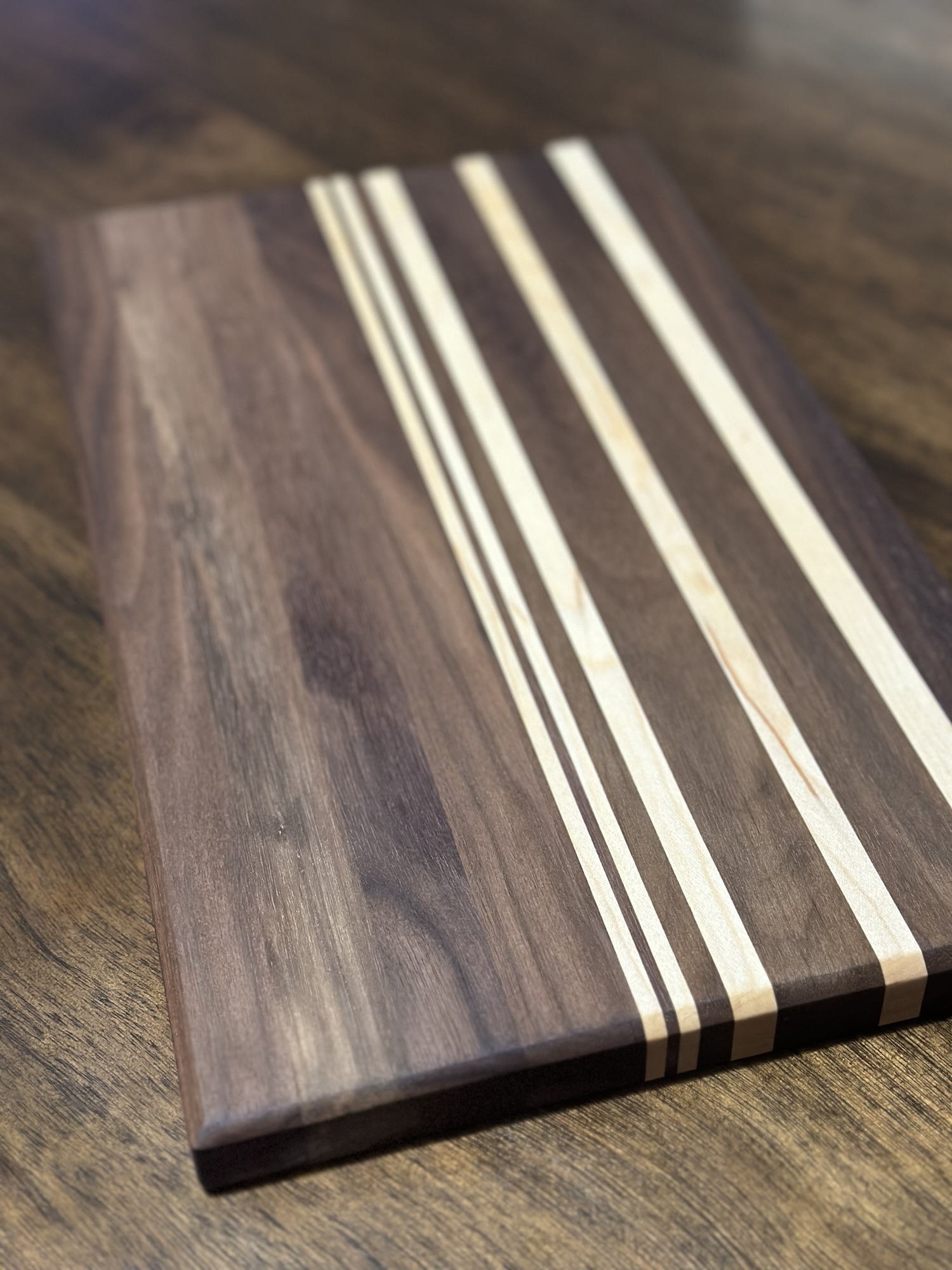 Walnut/Maple striped